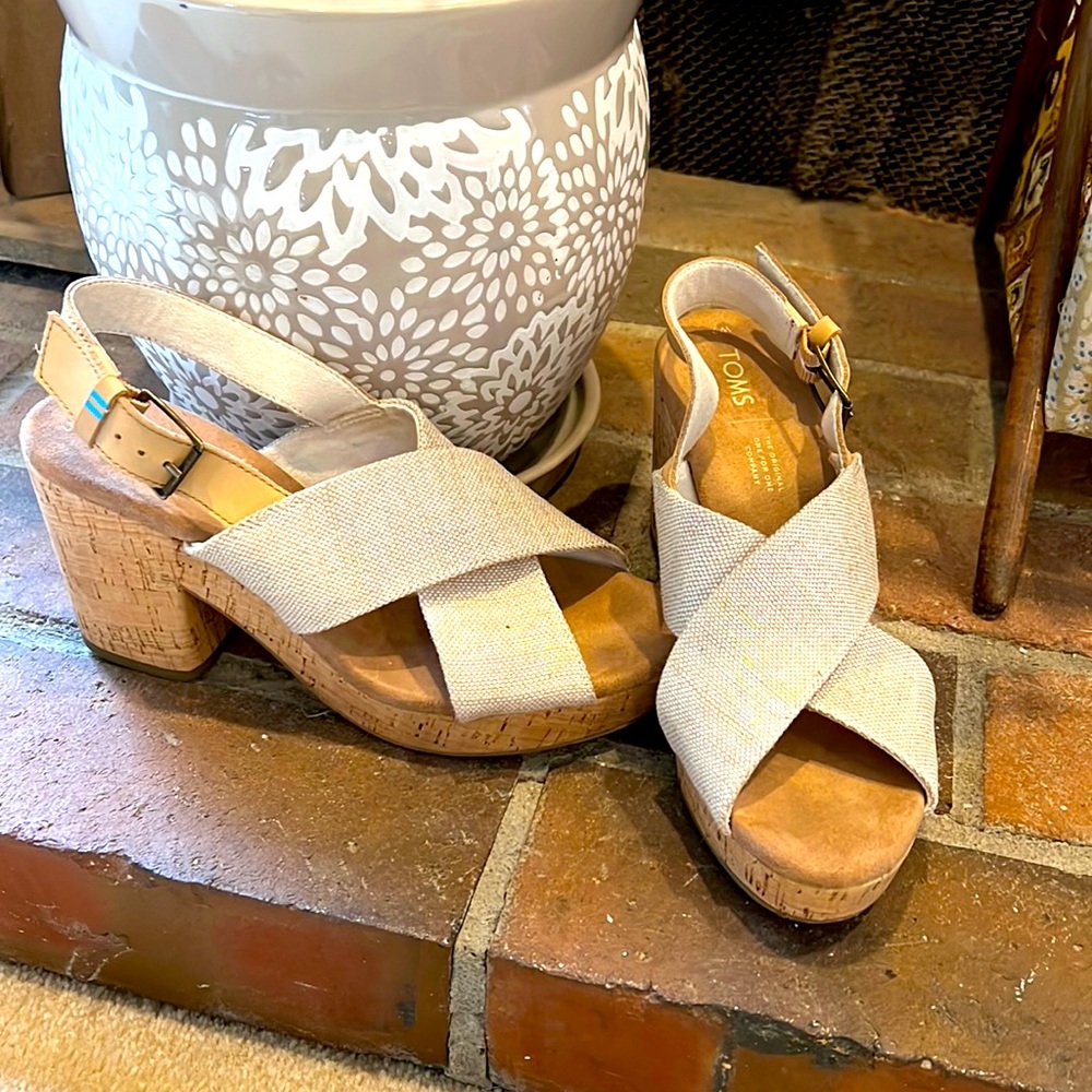 TOMS shoes